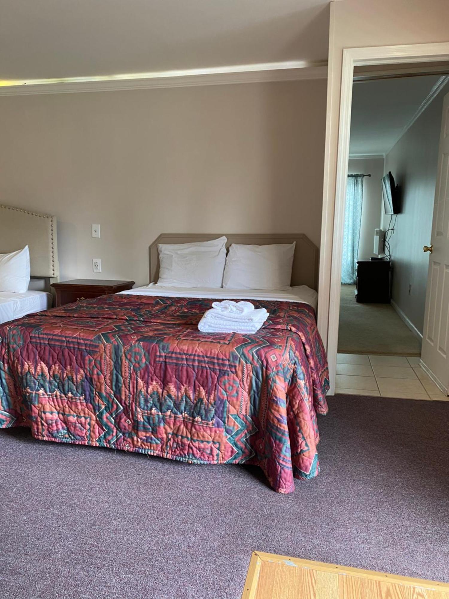 Barberry Court Motel &Cabins Лейк Джордж Стая снимка